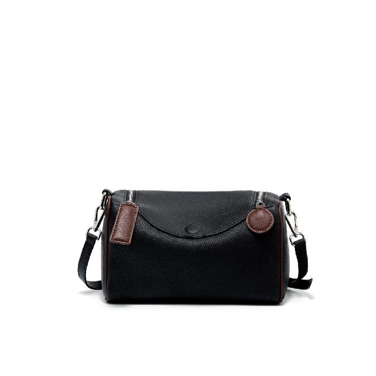 Versatile and simple top-grain cowhide women s bag, genuine leather Boston bag, shoulder and crossbody bag, textured pillow bag чорний
Versatile and simple top-grain cowhide women s bag, genuine leather Boston bag, shoulder and crossbody bag, textured pillow bag чорний