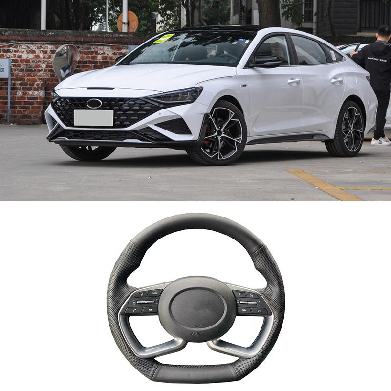 Для модели Hyundai Festa 2023 года индивидуальный чехол на руль автомобиля, сшитый вручную, из черной ажурной кожи и замши, материал «сделай сам»
Для модели Hyundai Festa 2023 года индивидуальный чехол на руль автомобиля, сшитый вручную, из черной ажурной кожи и замши, материал «сделай сам»
