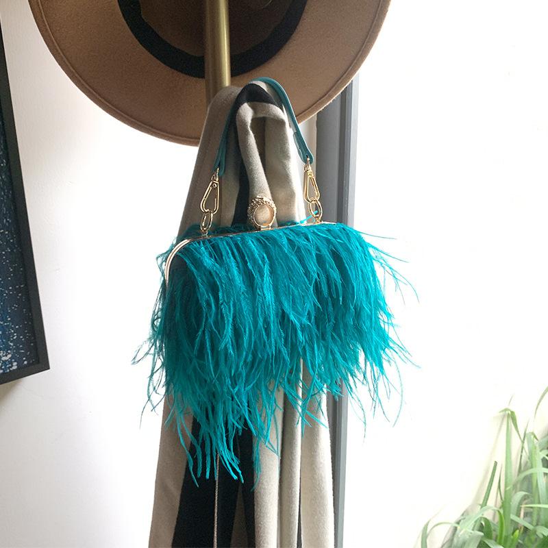 Ostrich Feather Evening Bags for Women Chain Shoulder Crossbody Bag Tassel Party Clutch Purse Luxury Wedding Brides Handbags
Ostrich Feather Evening Bags for Women Chain Shoulder Crossbody Bag Tassel Party Clutch Purse Luxury Wedding Brides Handbags