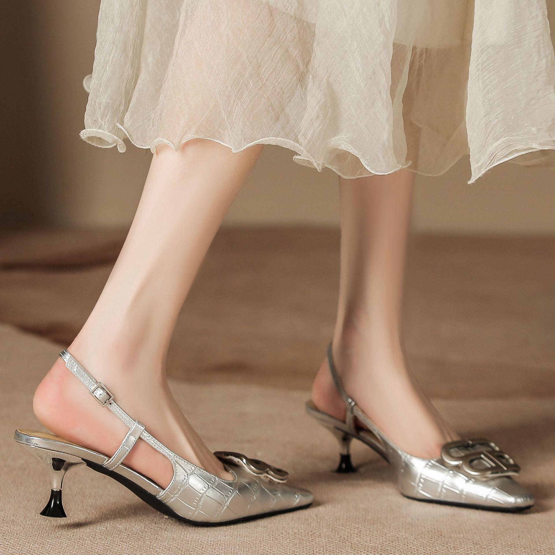 H859-5 New silver high-heeled sandals large metal buckle sheepskin insole summer bag head sandals women s beautiful shoes women 34 чёрный
H859-5 New silver high-heeled sandals large metal buckle sheepskin insole summer bag head sandals women s beautiful shoes women 34 чёрный