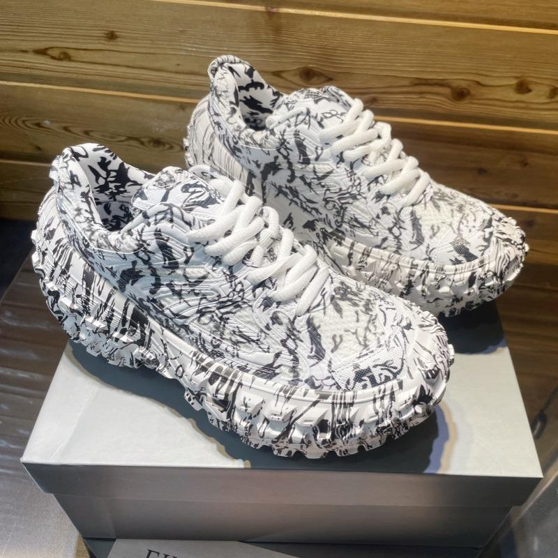 Fashion Graffiti Casual Trainers Luxury Designer Chunky Heel Platform Unisex Shoes All Match Increasing Large Size Sneakers Male 44 білий
Fashion Graffiti Casual Trainers Luxury Designer Chunky Heel Platform Unisex Shoes All Match Increasing Large Size Sneakers Male 44 білий