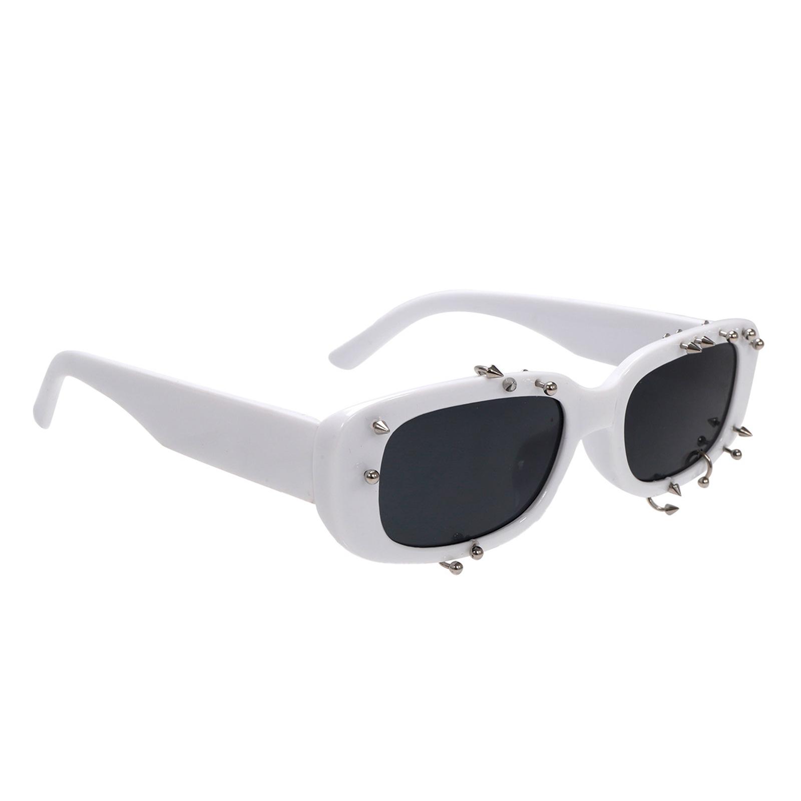 Rivet Studded Sunglasses Polarized Lens Unisex Eyewear UV400 Protections Eye Glasses for Fashion Lover Hiphop Accessory
Rivet Studded Sunglasses Polarized Lens Unisex Eyewear UV400 Protections Eye Glasses for Fashion Lover Hiphop Accessory