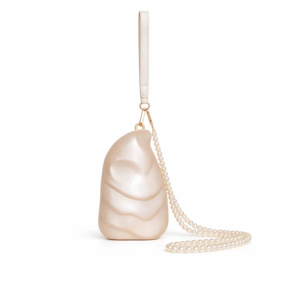 Oval Shell Acrylic Evening Bag Creative Design Geometric Wave Pattern Handbag Fashion Bead Decoration Purse Clutch слоновая кость
Oval Shell Acrylic Evening Bag Creative Design Geometric Wave Pattern Handbag Fashion Bead Decoration Purse Clutch слоновая кость