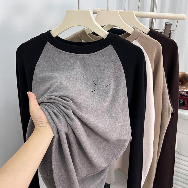 Real shot color matching long-sleeved T-shirt women s autumn and winter German velvet thickened bottoming shirt with loose shoulder sleeves inside 2XL сірий колір
Real shot color matching long-sleeved T-shirt women s autumn and winter German velvet thickened bottoming shirt with loose shoulder sleeves inside 2XL сірий колір