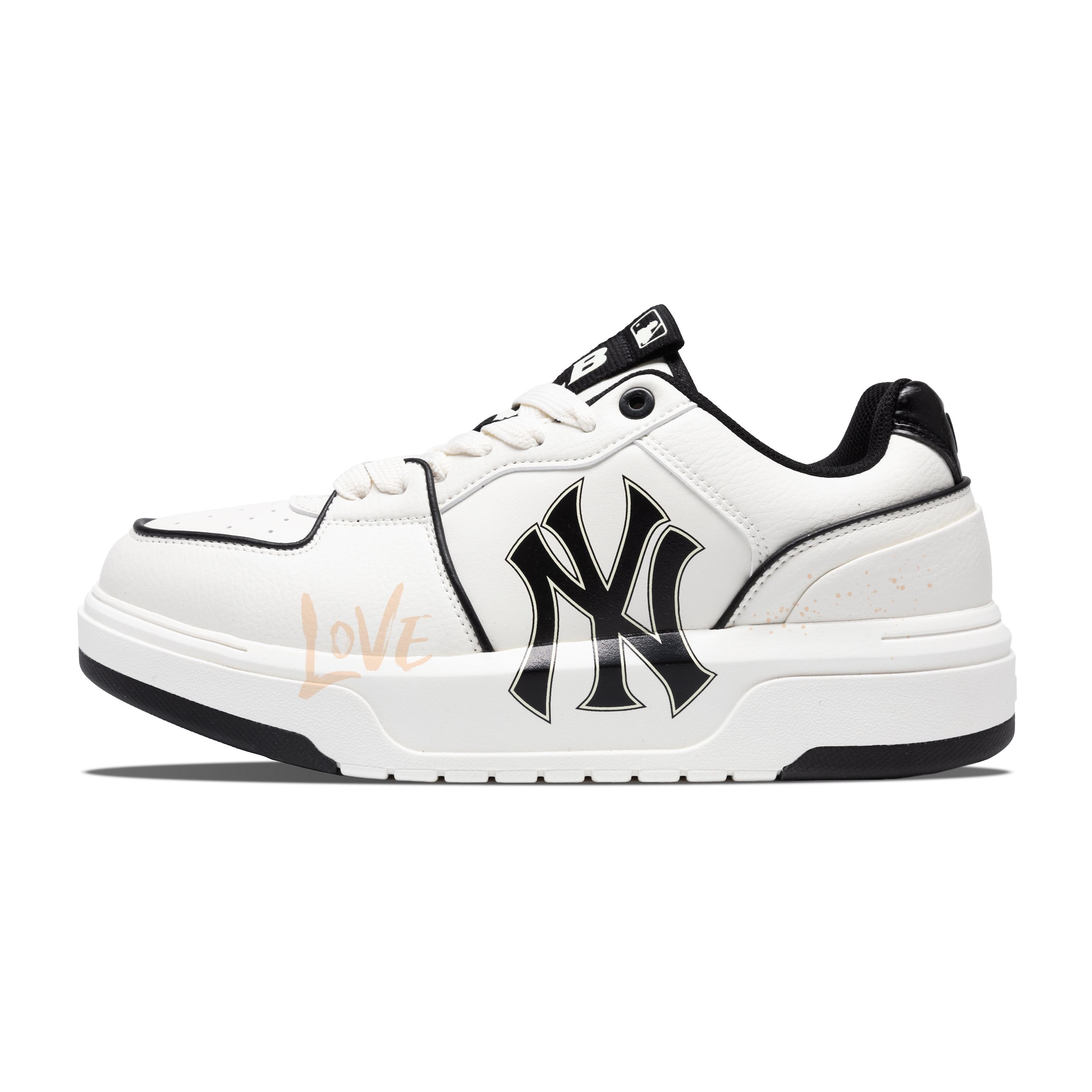 MLB Chunky Liner Slip Resistant Low top Skateboard Shoes Unisex White Orange 3ASXCA12N-50WHS(Team348-) 39
MLB Chunky Liner Slip Resistant Low top Skateboard Shoes Unisex White Orange 3ASXCA12N-50WHS(Team348-) 39