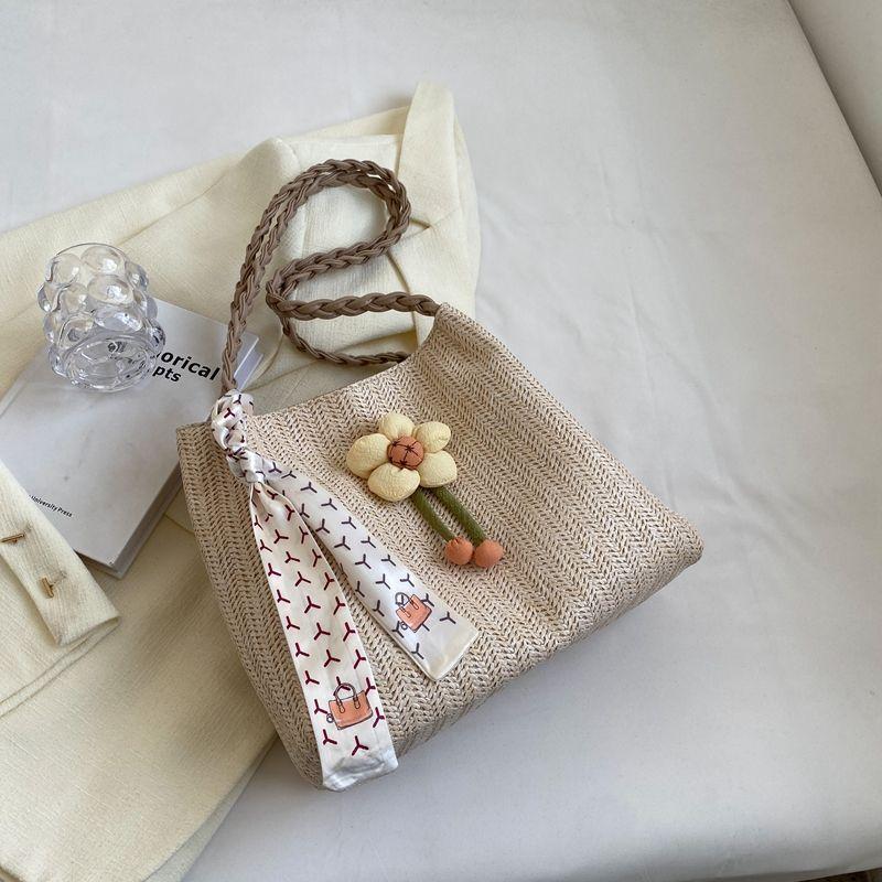 Tote Bag Women s Large Capacity Niche Style One-Shoulder Bucket Bag Khaki
Tote Bag Women s Large Capacity Niche Style One-Shoulder Bucket Bag Khaki