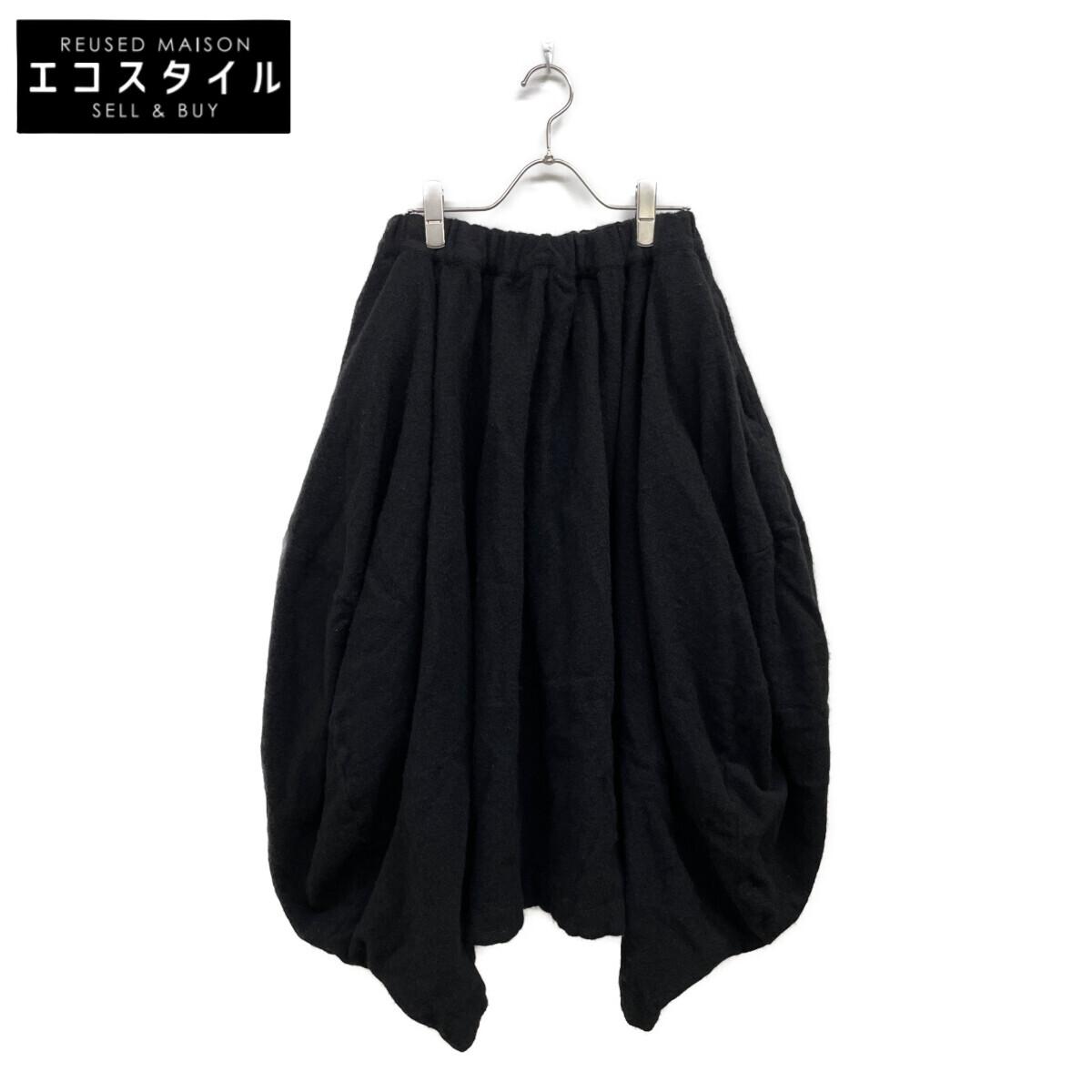 COMMEdesGARCONS Comme Comme Black AD2024 RN-S003 Wool Felted Skirt skirt XS blackUsed
COMMEdesGARCONS Comme Comme Black AD2024 RN-S003 Wool Felted Skirt skirt XS blackUsed