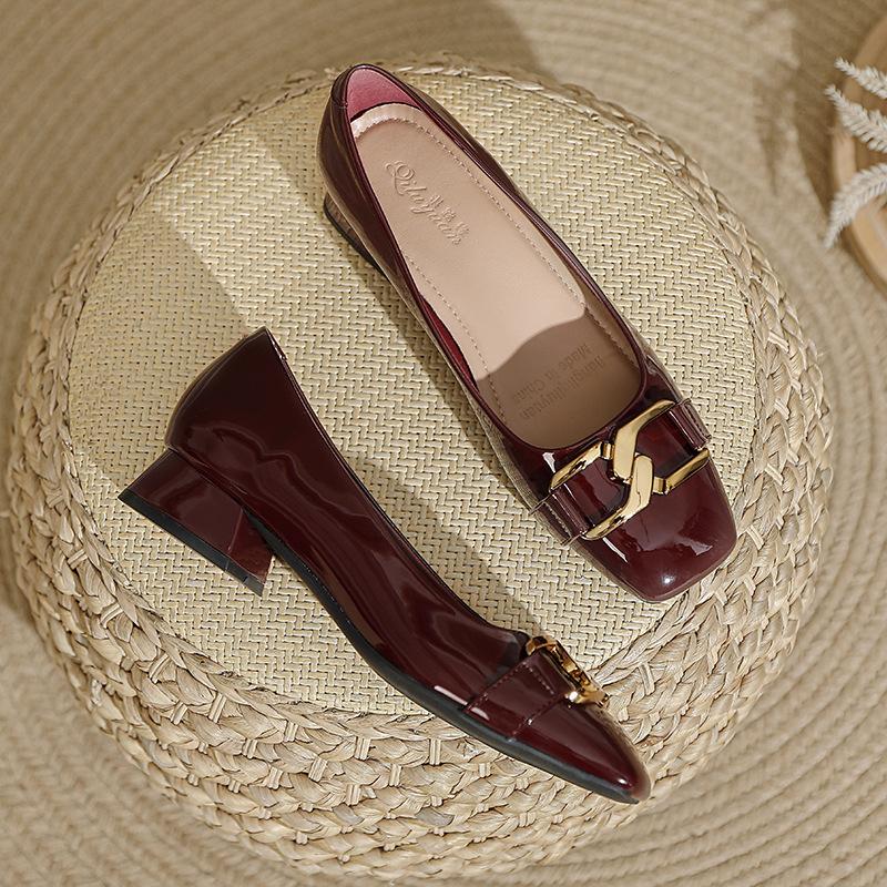 French square head high heels women s thick heel 2025 new red wedding shoes spring and autumn patent leather medium heel shallow mouth single shoes 38 бордовый
French square head high heels women s thick heel 2025 new red wedding shoes spring and autumn patent leather medium heel shallow mouth single shoes 38 бордовый