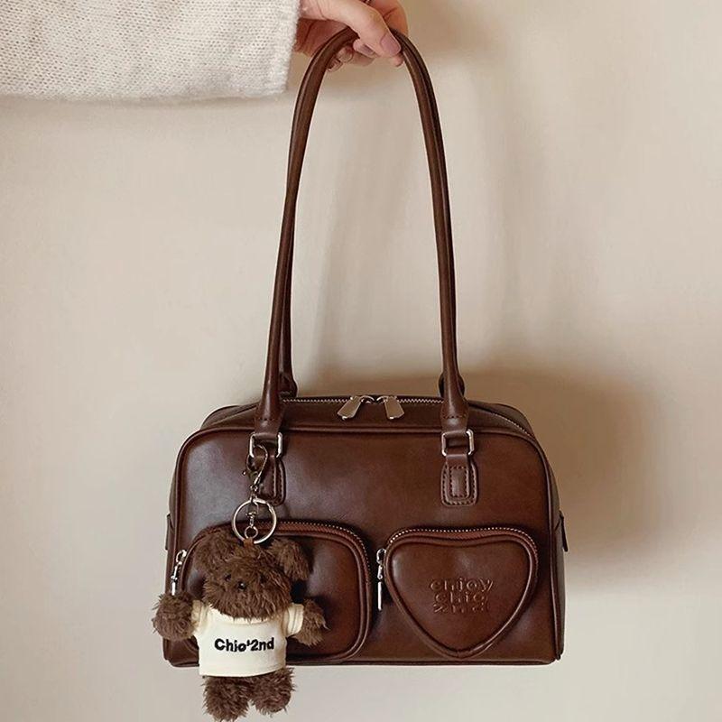 JIAERDI Vintage Coffee Shoulder Bags Handbag Hot Girls Leather Pocket Y2k Underarm Bag Ladies Retro Boston Pillow Bag Women New 28x18x10cm шоколадный
JIAERDI Vintage Coffee Shoulder Bags Handbag Hot Girls Leather Pocket Y2k Underarm Bag Ladies Retro Boston Pillow Bag Women New 28x18x10cm шоколадный