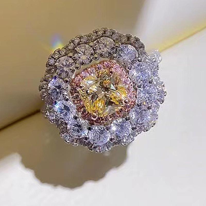 Hui Zhi Yi 2023 Кольцо из серебра 925 пробы с розовым бриллиантом огранки «принцесса» - 2 карата Size 8
Hui Zhi Yi 2023 Кольцо из серебра 925 пробы с розовым бриллиантом огранки «принцесса» - 2 карата Size 8