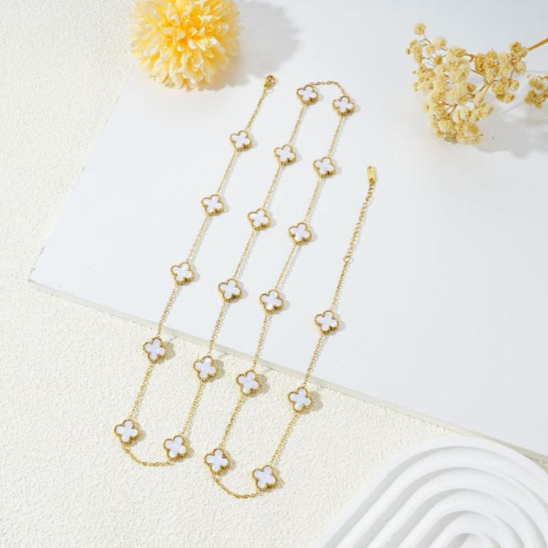 Розкішне жіноче намисто з чотирьох листів конюшини 18K довжиною 90 см і 20 квітів. 18K білий
Розкішне жіноче намисто з чотирьох листів конюшини 18K довжиною 90 см і 20 квітів. 18K білий