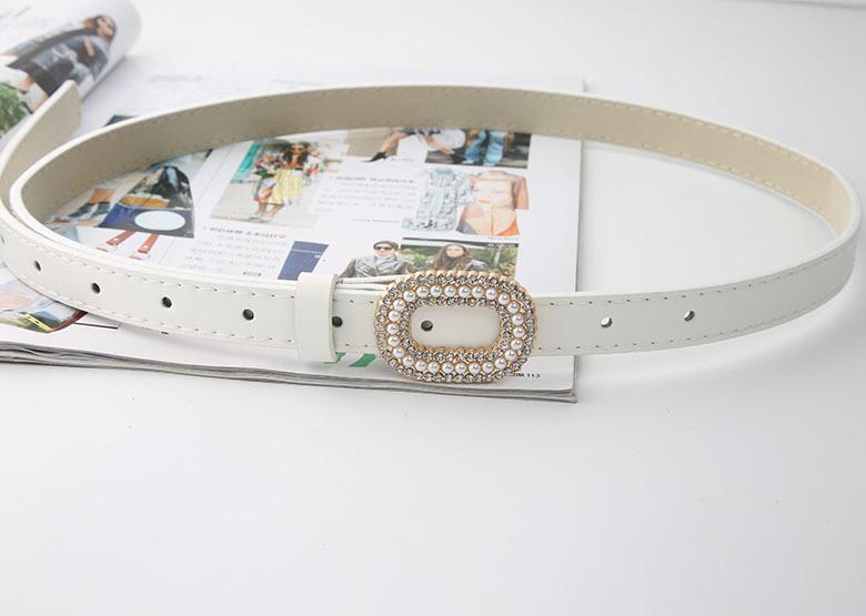 Classic Leather Belt For Women Men With Round Alloy Buckle For Casual Wear білий
Classic Leather Belt For Women Men With Round Alloy Buckle For Casual Wear білий