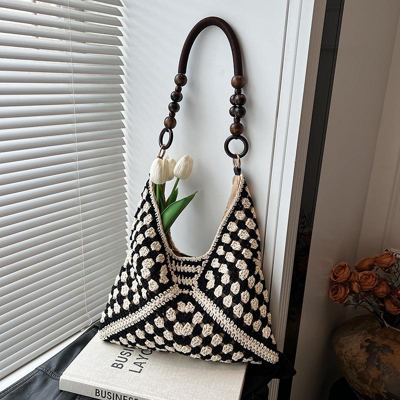 Вязаная сумка большой вместимости женская летняя новая плетеная сумка через плечо с деревянными бусинами, шерстяная сумка-тоут, связанная крючком
Вязаная сумка большой вместимости женская летняя новая плетеная сумка через плечо с деревянными бусинами, шерстяная сумка-тоут, связанная крючком
