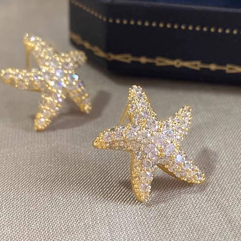 Huitan Fresh Style Star Women Stud Earrings Full Shining CZ Trendy Wedding Accessories Gold Color Versatile Zircon for Party
Huitan Fresh Style Star Women Stud Earrings Full Shining CZ Trendy Wedding Accessories Gold Color Versatile Zircon for Party