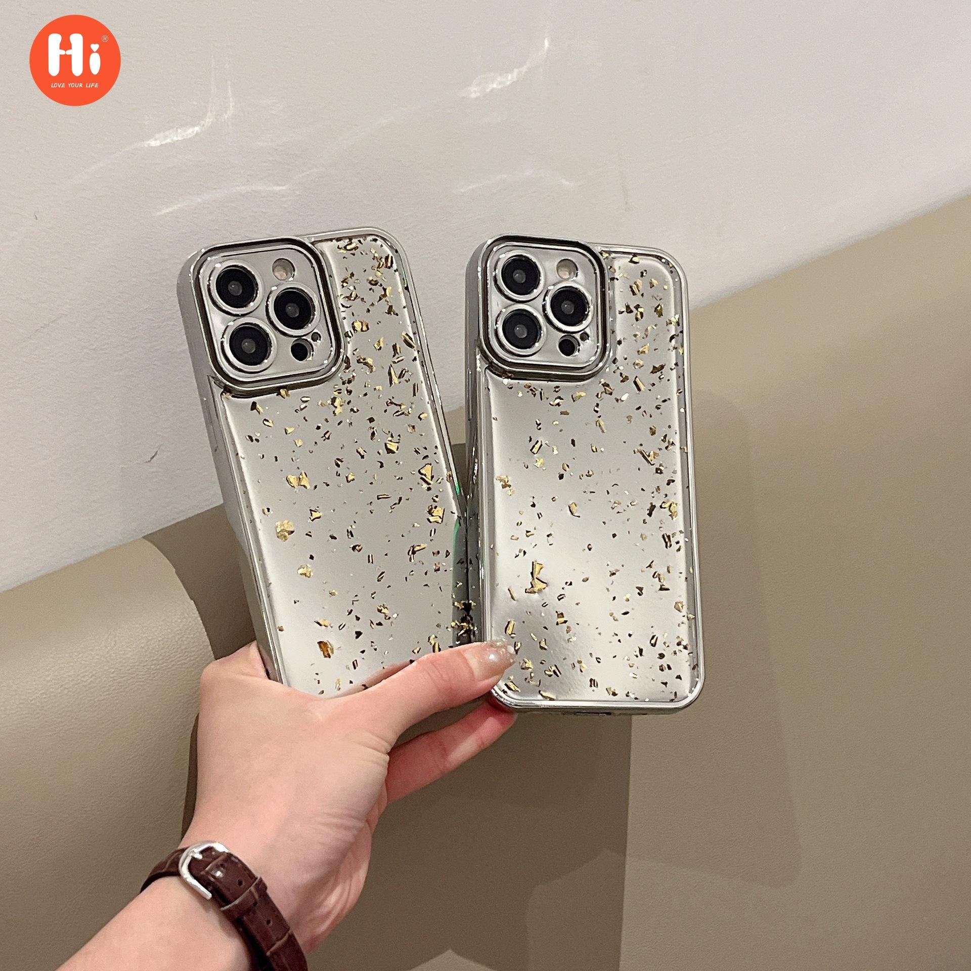 Electroplating glossy surface is suitable for Apple 14Pro mobile phone case, Epoxy gold powder iPhone15 fine hole 13promax hard case.
Electroplating glossy surface is suitable for Apple 14Pro mobile phone case, Epoxy gold powder iPhone15 fine hole 13promax hard case.