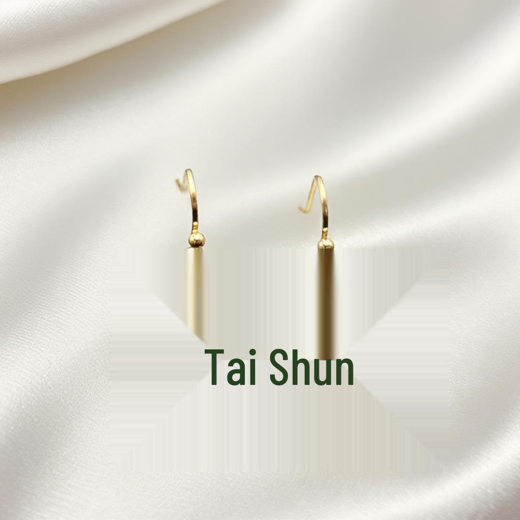 Sparkling Christmas Tree Beaded Hook Earrings: European & American Drip Oil with Glitter
Sparkling Christmas Tree Beaded Hook Earrings: European & American Drip Oil with Glitter