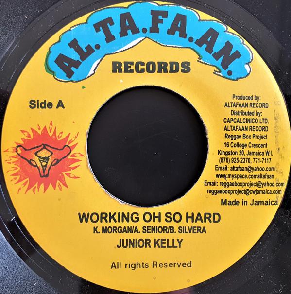 7inch Record JUNIOR KELLY / TAAYA - Working Oh So Hard / Love Di Childr NONE Al.Ta.Fa.An. 2007 Jamaica Reggae, Ska & Dub Used
7inch Record JUNIOR KELLY / TAAYA - Working Oh So Hard / Love Di Childr NONE Al.Ta.Fa.An. 2007 Jamaica Reggae, Ska & Dub Used