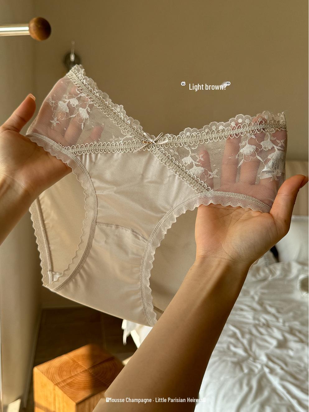 French Light Luxury Elegant Lace Panties: Soft, Comfortable, Skin-Friendly, Breathable Mesh Triangle Briefs for Girls One Size (Recommended for 40-63kg) колір світло кави
French Light Luxury Elegant Lace Panties: Soft, Comfortable, Skin-Friendly, Breathable Mesh Triangle Briefs for Girls One Size (Recommended for 40-63kg) колір світло кави