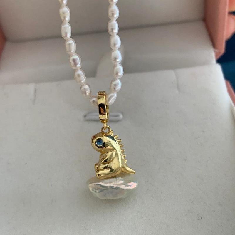 Ocean Series Spongebob Squarepants Dinosaur Pearl Pendant Fashion Pearl Necklace Electroplating Gold Guarantee
Ocean Series Spongebob Squarepants Dinosaur Pearl Pendant Fashion Pearl Necklace Electroplating Gold Guarantee