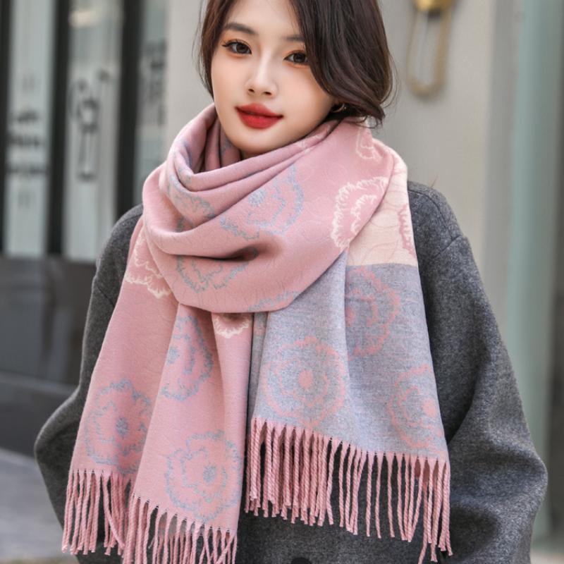 Double-sided cashmere scarf for women in autumn and winter, thickened and warm wool shawl, dual-purpose long scarf, versatile style
Double-sided cashmere scarf for women in autumn and winter, thickened and warm wool shawl, dual-purpose long scarf, versatile style