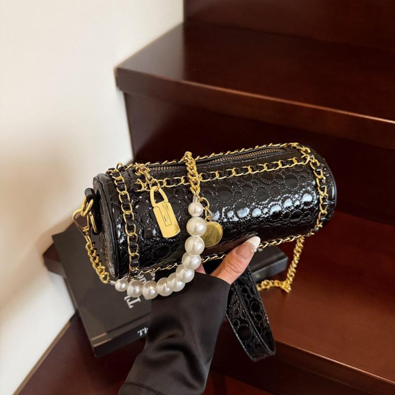 Глянцевая женская сумка из лакированной кожи, ромбовидная вышивка нитью, высококачественная текстура, женская сумка-цепочка, модная универсальная женская сумка-мессенджер чёрный
Глянцевая женская сумка из лакированной кожи, ромбовидная вышивка нитью, высококачественная текстура, женская сумка-цепочка, модная универсальная женская сумка-мессенджер чёрный