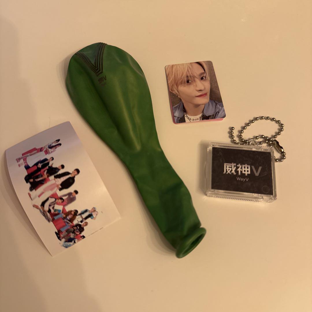 Used SMTOWN LIVE 2025 WayV YANGYANG Official Album Time Capsule ver. 3 of Items Set Limited SEOUL
Used SMTOWN LIVE 2025 WayV YANGYANG Official Album Time Capsule ver. 3 of Items Set Limited SEOUL