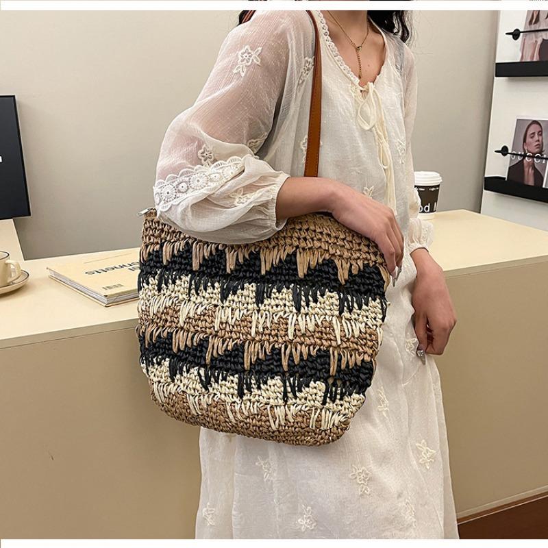 Large capacity hand-woven bag straw bag women s new versatile contrasting color shoulder seaside vacation beach bag welt zipper чёрный
Large capacity hand-woven bag straw bag women s new versatile contrasting color shoulder seaside vacation beach bag welt zipper чёрный