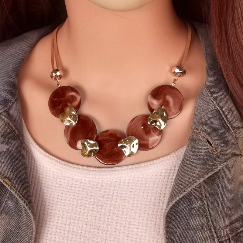 Модное ожерелье для женских украшений коричневый
Модное ожерелье для женских украшений коричневый