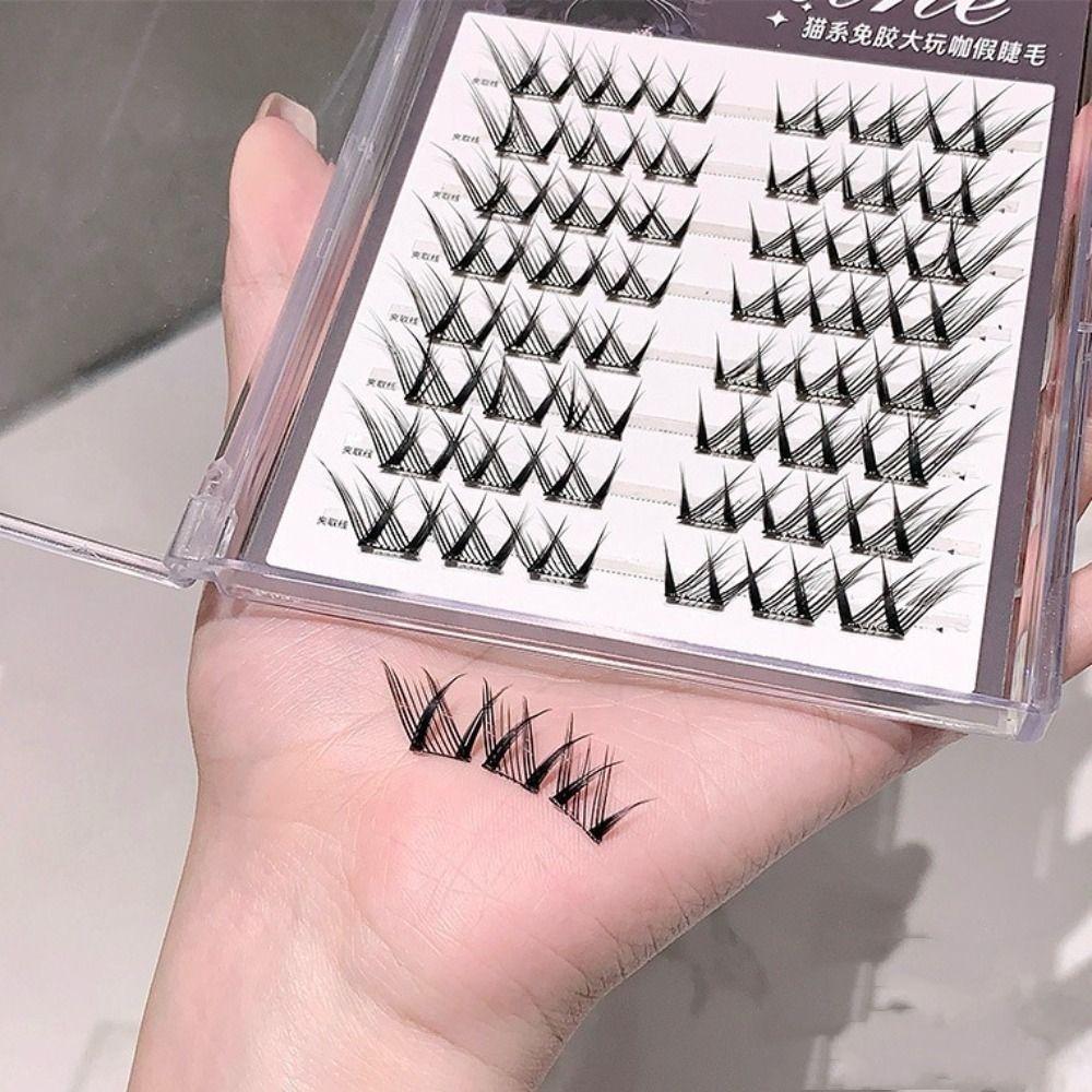 Wispy Adhesive False Eyelashes Volume Glue Free Fake Lashes Cute False Eyelash Clusters Party Style B
Wispy Adhesive False Eyelashes Volume Glue Free Fake Lashes Cute False Eyelash Clusters Party Style B