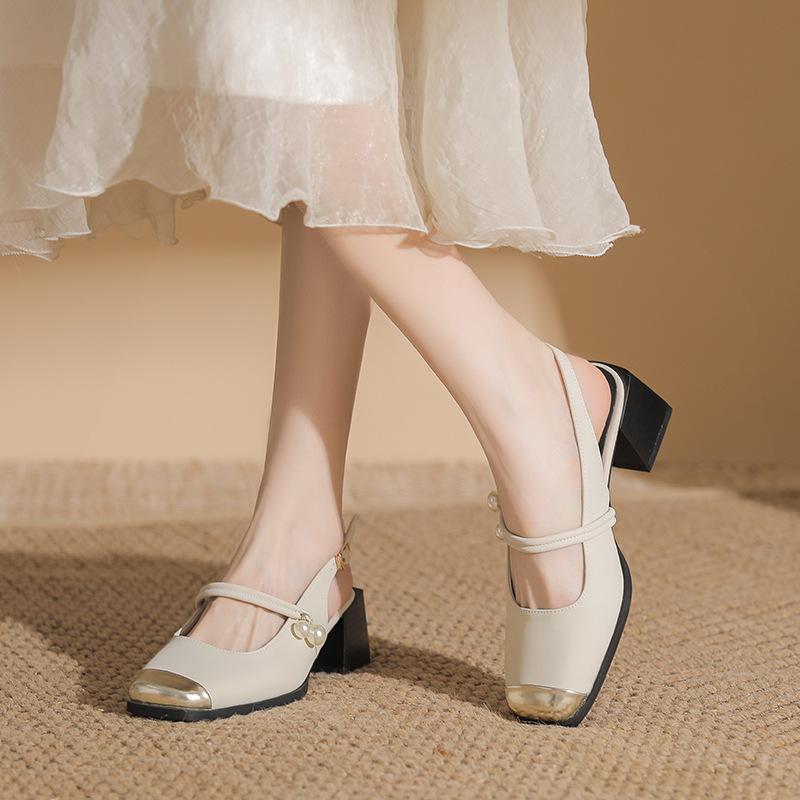Leaky heel bag head sandals summer wear high-end square head thick heel Mary Jane single shoes women 34 абрикосовый
Leaky heel bag head sandals summer wear high-end square head thick heel Mary Jane single shoes women 34 абрикосовый