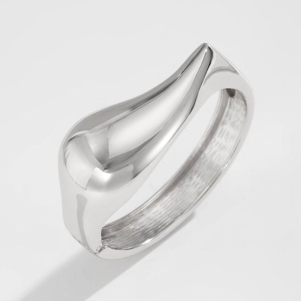 Exaggerate Wide Bracelet Jewelry Accessories Hand Ornament Irregular Geometric Bangles Women серебряный
Exaggerate Wide Bracelet Jewelry Accessories Hand Ornament Irregular Geometric Bangles Women серебряный