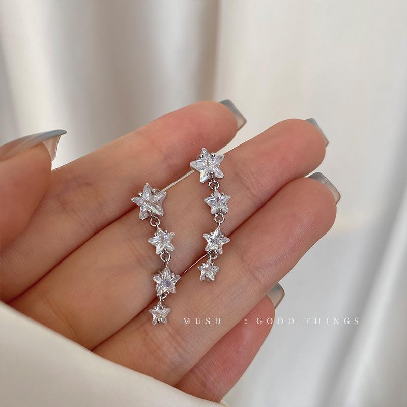 Star stud earrings, new trendy temperament earrings, cold wind, no ear piercings, ear clips, women s earrings, niche design sense
Star stud earrings, new trendy temperament earrings, cold wind, no ear piercings, ear clips, women s earrings, niche design sense
