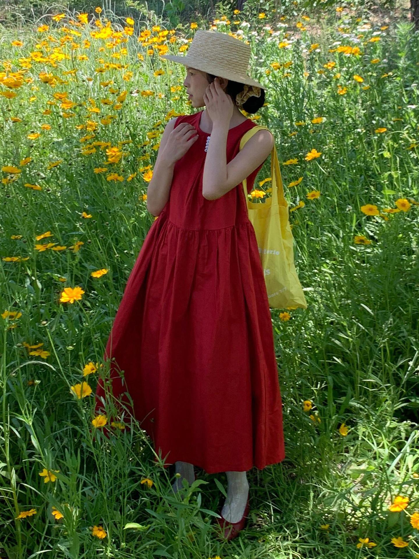 French retro red sleeveless vest dress children s summer new holiday style beautiful temperament dress XL червоний
French retro red sleeveless vest dress children s summer new holiday style beautiful temperament dress XL червоний