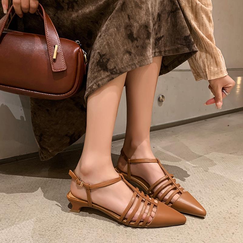 Fashion 2024 Summer Women Shoes pointed Toe Cover Heel Gladiator Modern Sandals Geunine Leather Chunky Heel med Heel Woven Sandals 34 коричневый
Fashion 2024 Summer Women Shoes pointed Toe Cover Heel Gladiator Modern Sandals Geunine Leather Chunky Heel med Heel Woven Sandals 34 коричневый