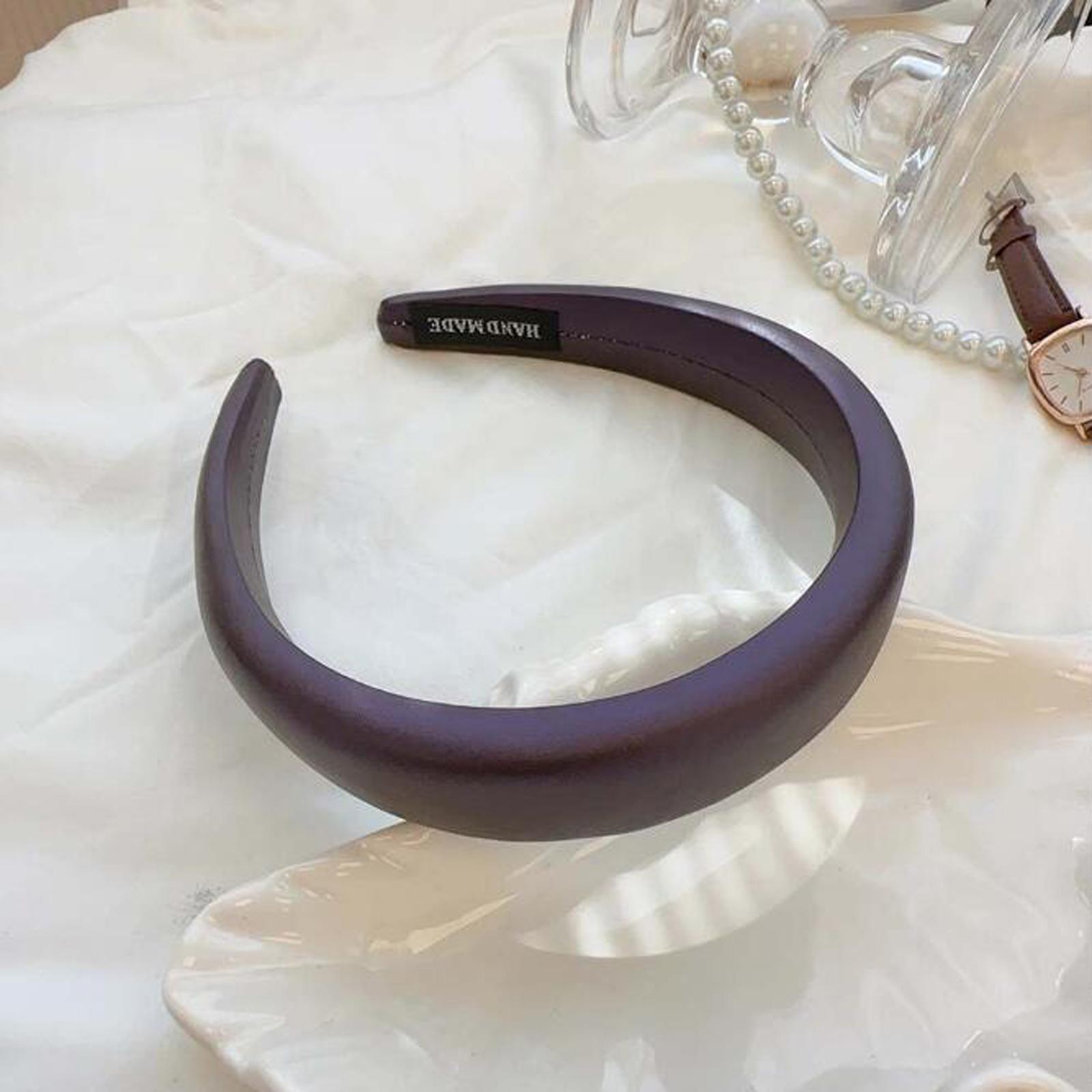 PROLY Новая Мода Осень Аксессуары для Волос Широкий Бок Повседневная Губчатая Повязка На Голову Однотонная Кожа ПУ Ободок для Волос для Женщин
PROLY Новая Мода Осень Аксессуары для Волос Широкий Бок Повседневная Губчатая Повязка На Голову Однотонная Кожа ПУ Ободок для Волос для Женщин