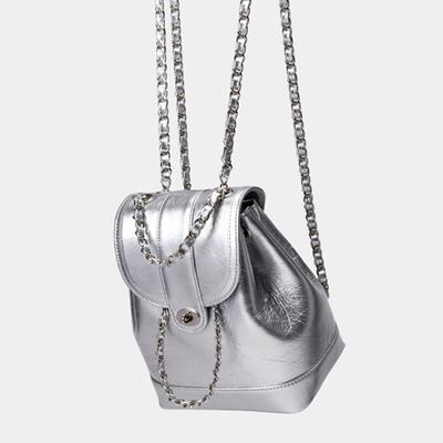 Women Korea autumn winter mini chains backpack female ins student oil wax leather shoulder bag travel bagpack black rucksack sac 17x11.5x21.5cm
Women Korea autumn winter mini chains backpack female ins student oil wax leather shoulder bag travel bagpack black rucksack sac 17x11.5x21.5cm
