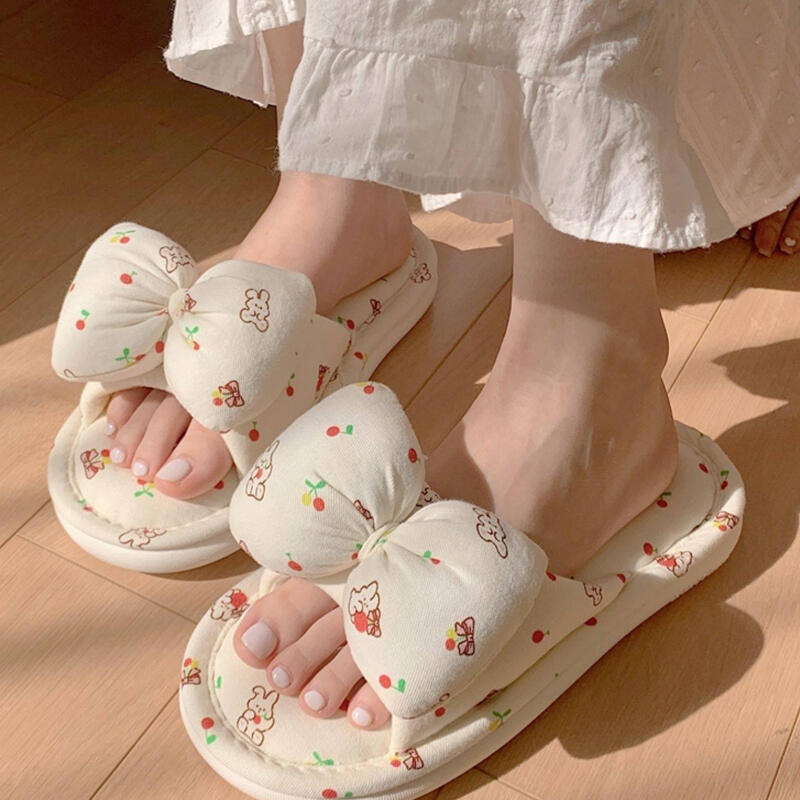 Nuri Ribbon Bear House Slippers Indoor Shoes beige
Nuri Ribbon Bear House Slippers Indoor Shoes beige