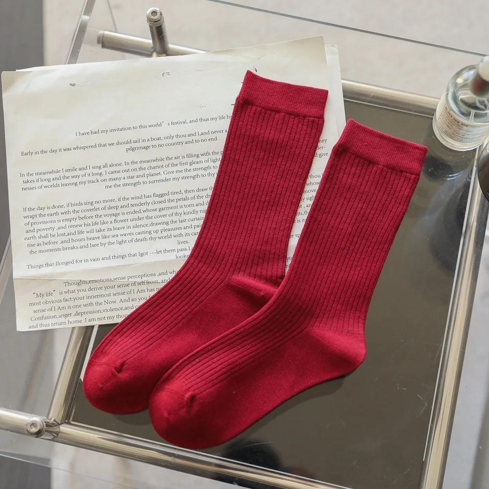 Новые женские носки повседневные модные полосатые красные серые эластичные длинные носки женские носки в горошек Harajuku Retro Cotton средней длины
Новые женские носки повседневные модные полосатые красные серые эластичные длинные носки женские носки в горошек Harajuku Retro Cotton средней длины