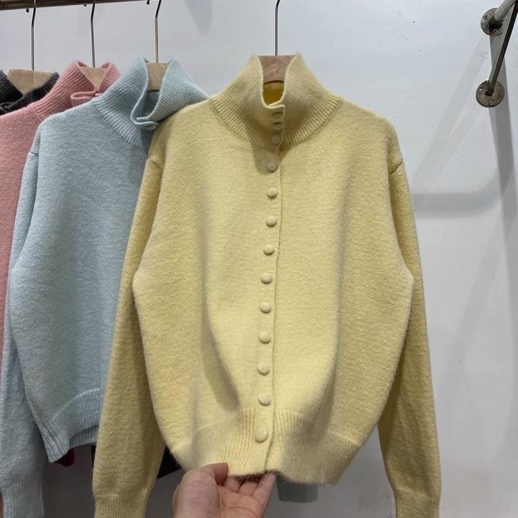 Korean Lazy Style Buckle High-Neck Sweater Coat for Women: Casual, Loose, Slimming Knit Cardigan for Autumn & Winter XL
Korean Lazy Style Buckle High-Neck Sweater Coat for Women: Casual, Loose, Slimming Knit Cardigan for Autumn & Winter XL