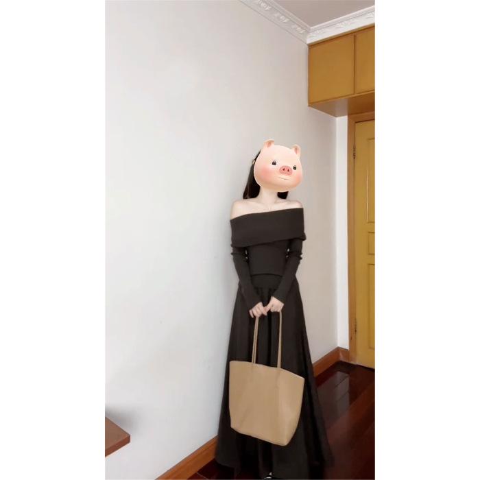 Women s One-Shoulder Black Knit Dress - Flattering Long Skirt for Early Autumn 2025 Medium
Women s One-Shoulder Black Knit Dress - Flattering Long Skirt for Early Autumn 2025 Medium