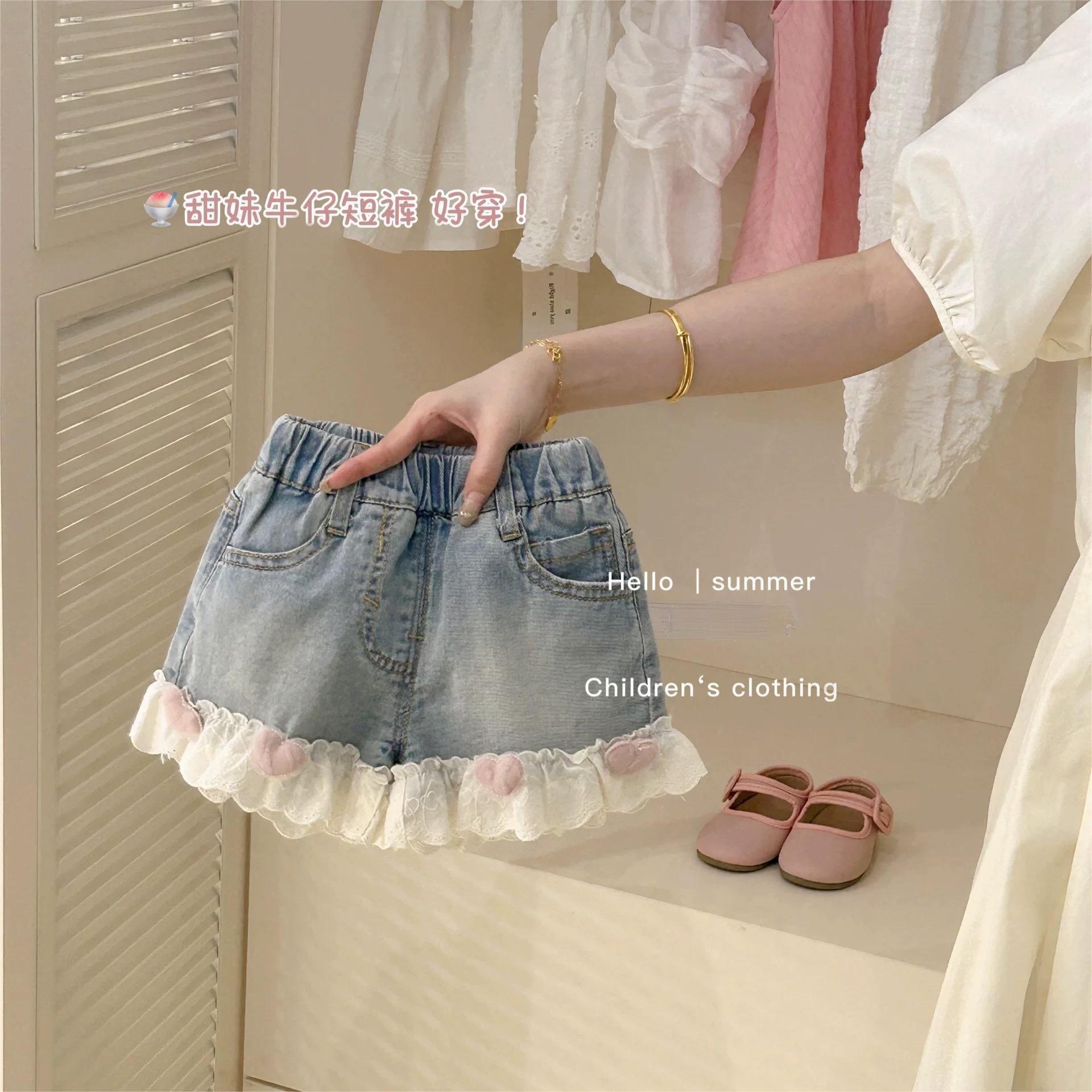 Летняя джинсовая юбка для девочек, милая юбка с оборками в корейском стиле, с бантом и кружевной отделкой, модный наряд для малышей 130CM
Летняя джинсовая юбка для девочек, милая юбка с оборками в корейском стиле, с бантом и кружевной отделкой, модный наряд для малышей 130CM