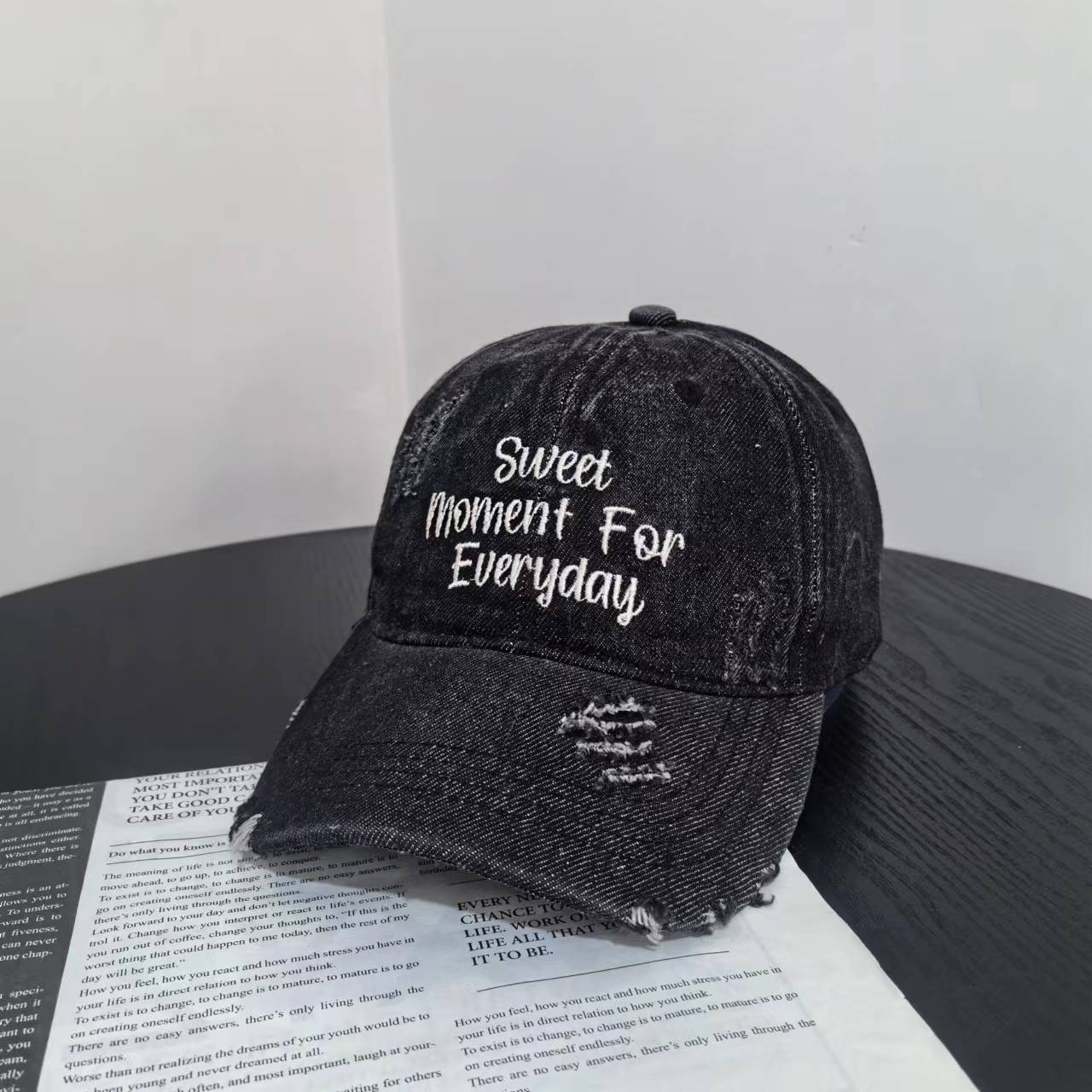 Новые и старые бейсболки, мужские и женские весенне-летние модные джинсовые бейсболки, кепки с большой окружностью головы, повседневные и универсальные. M(56-58cm) чёрный
Новые и старые бейсболки, мужские и женские весенне-летние модные джинсовые бейсболки, кепки с большой окружностью головы, повседневные и универсальные. M(56-58cm) чёрный