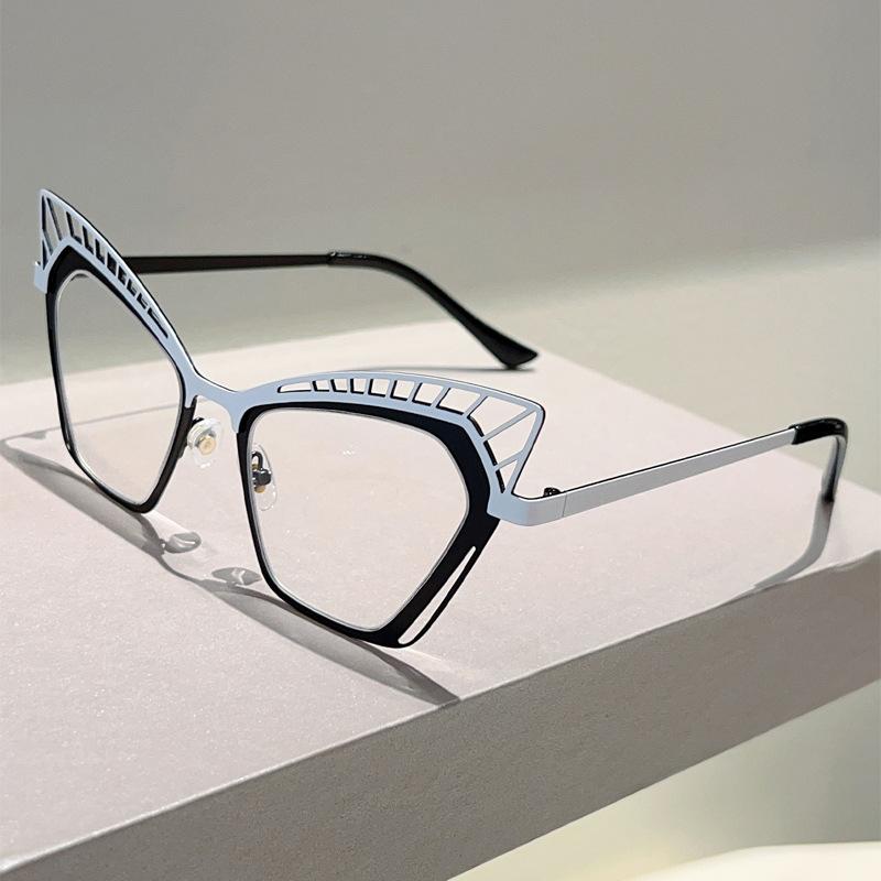Metal Hollow-out Pattern Large Frame Anti Blue Light Eyeglasses Men Women Cat Eye Wacky Color Blocking Glasses белый
Metal Hollow-out Pattern Large Frame Anti Blue Light Eyeglasses Men Women Cat Eye Wacky Color Blocking Glasses белый