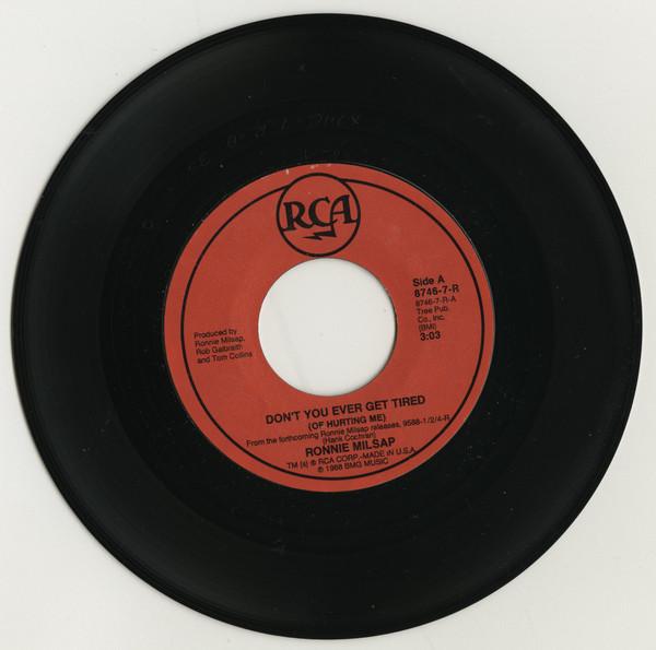 7inch Record RONNIE MILSAP - Don t You Ever Get Tired (Of Hurtin 87467R RCA 1988 US Folk Used
7inch Record RONNIE MILSAP - Don t You Ever Get Tired (Of Hurtin 87467R RCA 1988 US Folk Used