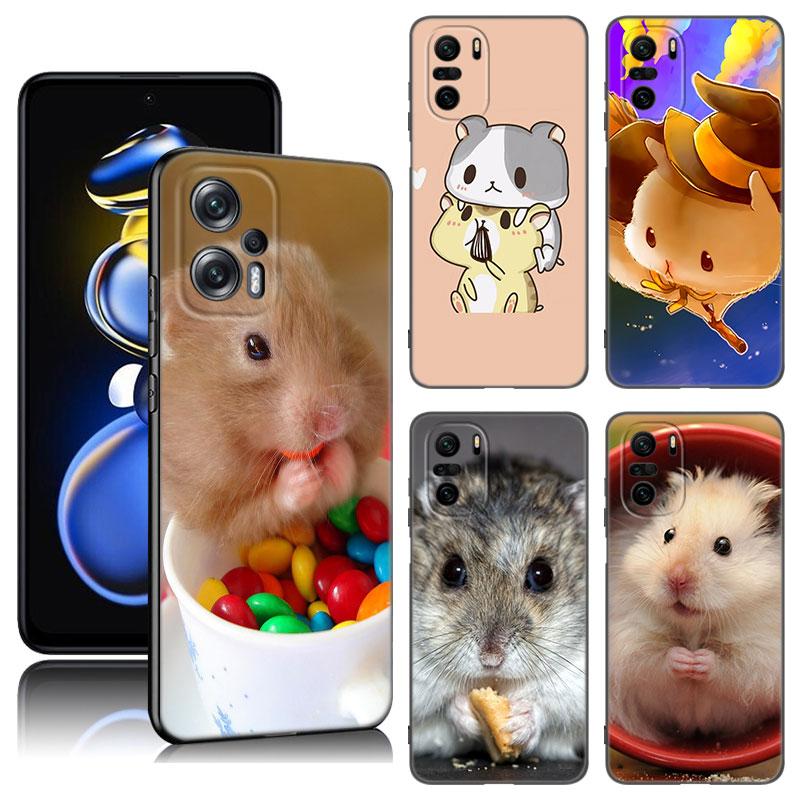 Милый милый питомец хомяк черный силиконовый чехол для телефона для Xiaomi POCO X3 X4 NFC F5 M3 M4 M6 X5 X6 Pro F3 F4 GT 5G C55 C65 M5 POCO X6 5G
Милый милый питомец хомяк черный силиконовый чехол для телефона для Xiaomi POCO X3 X4 NFC F5 M3 M4 M6 X5 X6 Pro F3 F4 GT 5G C55 C65 M5 POCO X6 5G