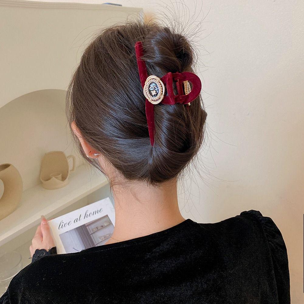 Pearl Winter Baroque Velvet Korean Ponytail Holder Women Hair Claws Hairgrip Crystal Shark Clip A
Pearl Winter Baroque Velvet Korean Ponytail Holder Women Hair Claws Hairgrip Crystal Shark Clip A