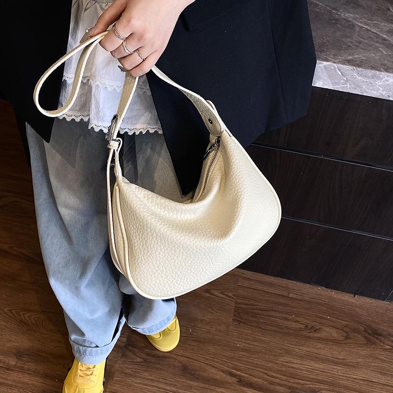 Супер огненная нишевая сумка-рожок женская 2025 новая весна и лето универсальная сумка-мессенджер модная на плечо подмышку сумка-пельмень белый
Супер огненная нишевая сумка-рожок женская 2025 новая весна и лето универсальная сумка-мессенджер модная на плечо подмышку сумка-пельмень белый