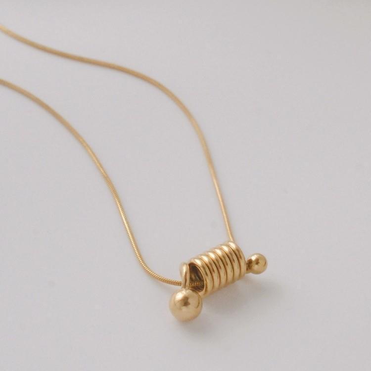 Geometric Minimalist Gold Pendant Necklace for Women: Trendy, Simple, Elegant Design
Geometric Minimalist Gold Pendant Necklace for Women: Trendy, Simple, Elegant Design