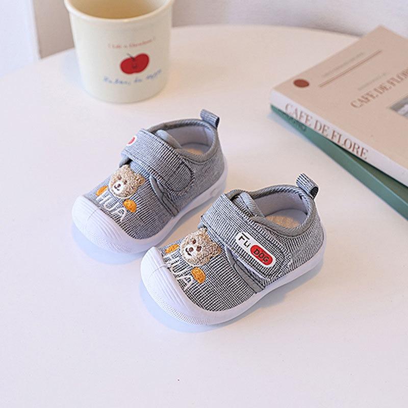 Spring/Autumn Baby Shoes 0-1-2 Years Old, Walking Shoes for Boys and Girls, Squeaky Shoes, Infant Shoes with Sound, Soft-Soled Shoes. 21
Spring/Autumn Baby Shoes 0-1-2 Years Old, Walking Shoes for Boys and Girls, Squeaky Shoes, Infant Shoes with Sound, Soft-Soled Shoes. 21