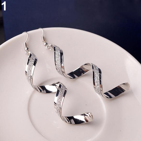 Женские серьги с хрустальным камнем и спиралью, длинные висячие серьги-крючки, подарок One Size серебряный
Женские серьги с хрустальным камнем и спиралью, длинные висячие серьги-крючки, подарок One Size серебряный